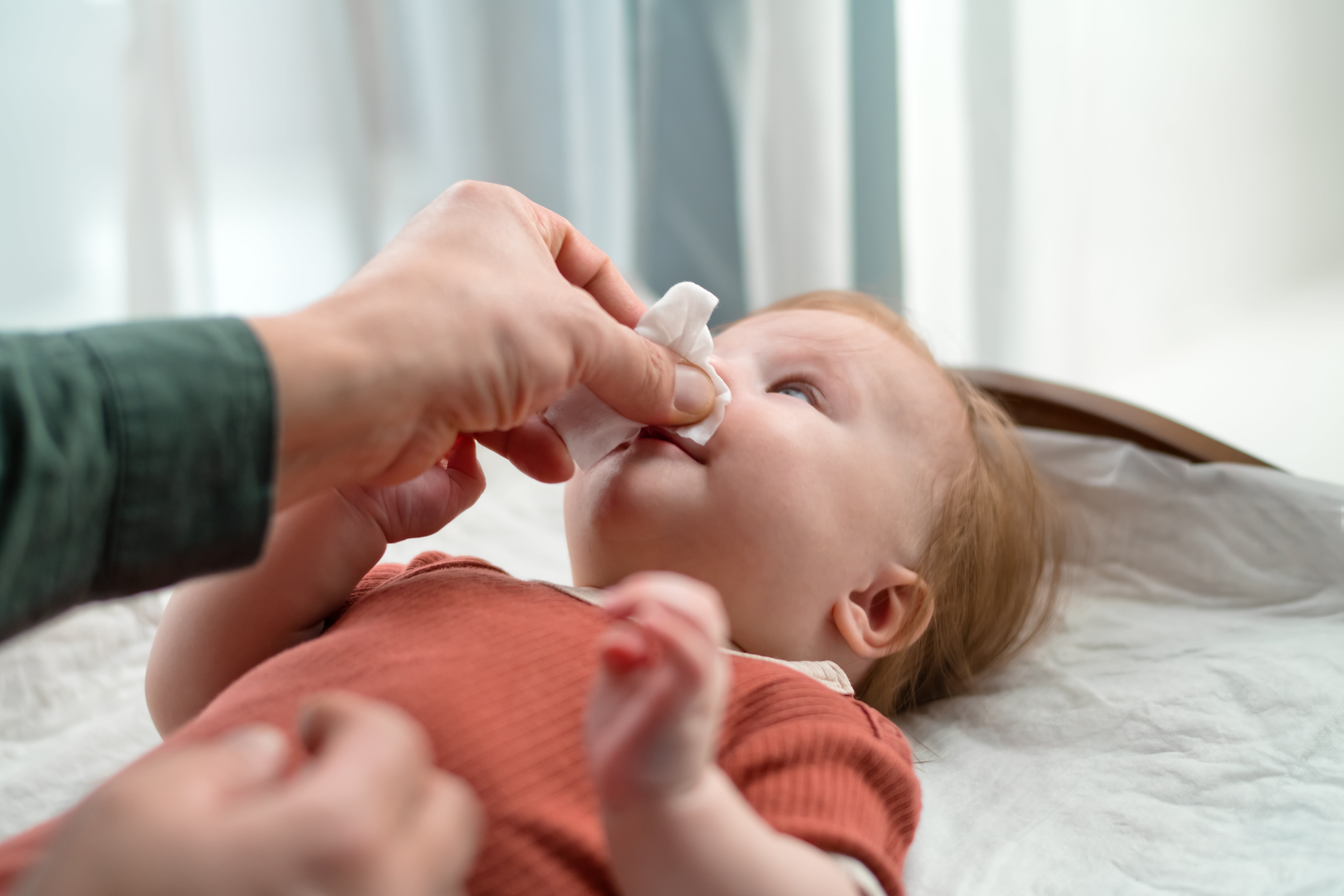 嬰兒由於尚不會學習用嘴巴呼吸，每當嬰兒鼻塞睡不好時，可能會導致鼻塞狀況愈加嚴重。