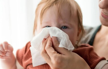 嬰兒鼻塞睡不好、難以進食該怎麼辦？8招有效解決、舒緩寶寶鼻塞
